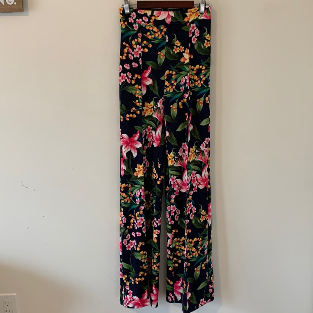 Fashion nova floral pants size Small navy blue